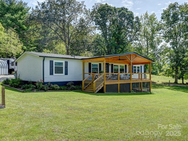 450 Berry Wills Road, Hot Springs, NC 28743