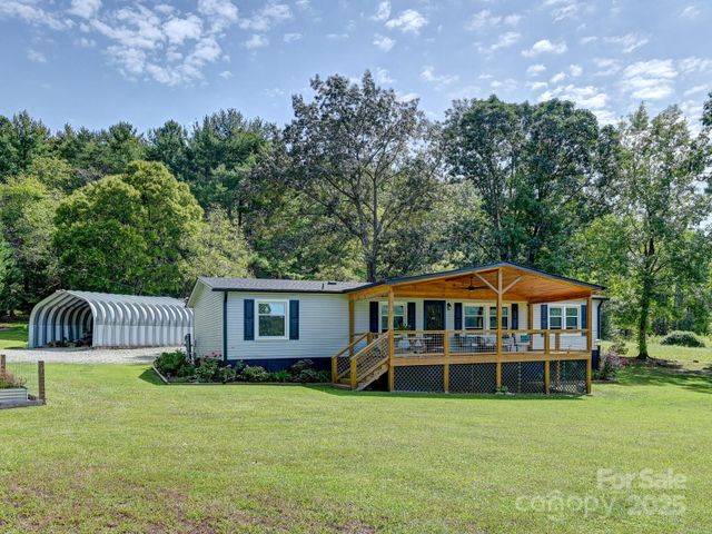 450 Berry Wills Road, Hot Springs, NC 28743