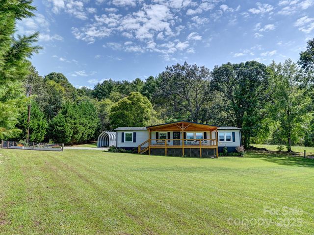 450 Berry Wills Road, Hot Springs, NC 28743