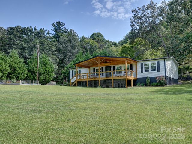 450 Berry Wills Road, Hot Springs, NC 28743
