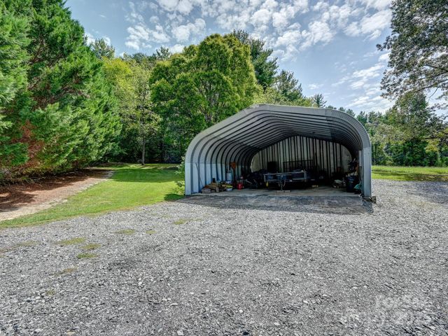 450 Berry Wills Road, Hot Springs, NC 28743