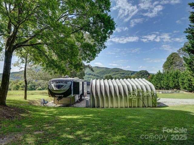 450 Berry Wills Road, Hot Springs, NC 28743