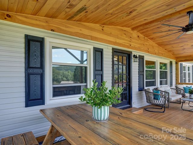 450 Berry Wills Road, Hot Springs, NC 28743