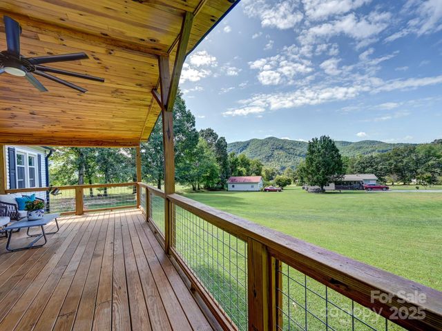 450 Berry Wills Road, Hot Springs, NC 28743