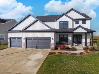 5104 Finlen Lane, Bloomington, IL 61705