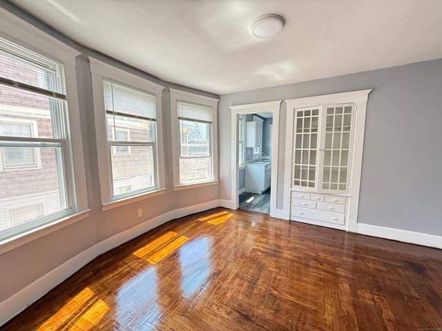 1528 Ella Grasso Boulevard, New Haven, CT 06511