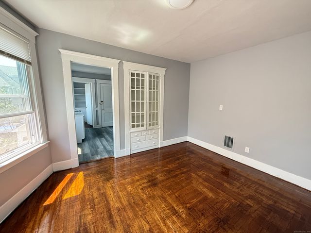 1528 Ella Grasso Boulevard, New Haven, CT 06511