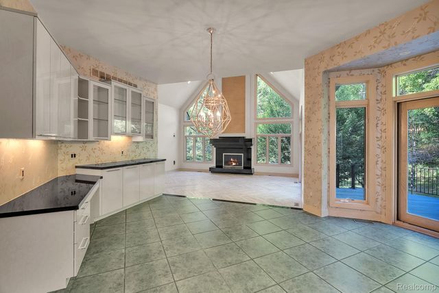 5779 Pinecrest Estates Drive, Ann Arbor, MI 48105