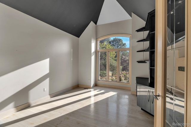 5779 Pinecrest Estates Drive, Ann Arbor, MI 48105