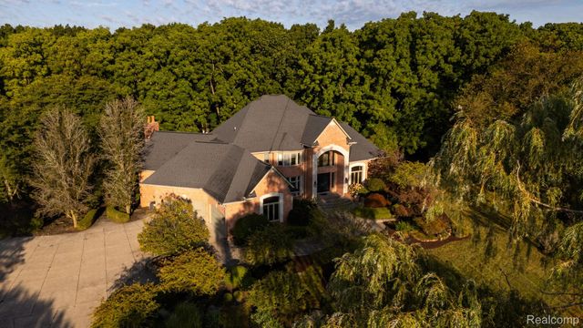 5779 Pinecrest Estates Drive, Ann Arbor, MI 48105