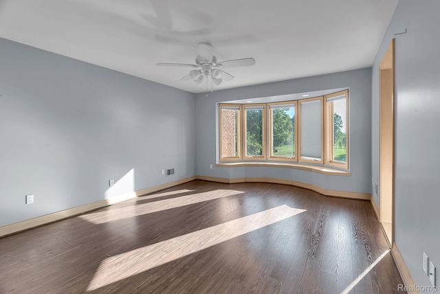 5779 Pinecrest Estates Drive, Ann Arbor, MI 48105