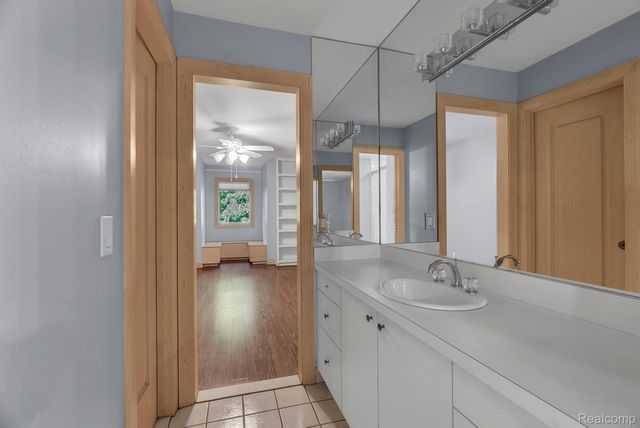 5779 Pinecrest Estates Drive, Ann Arbor, MI 48105