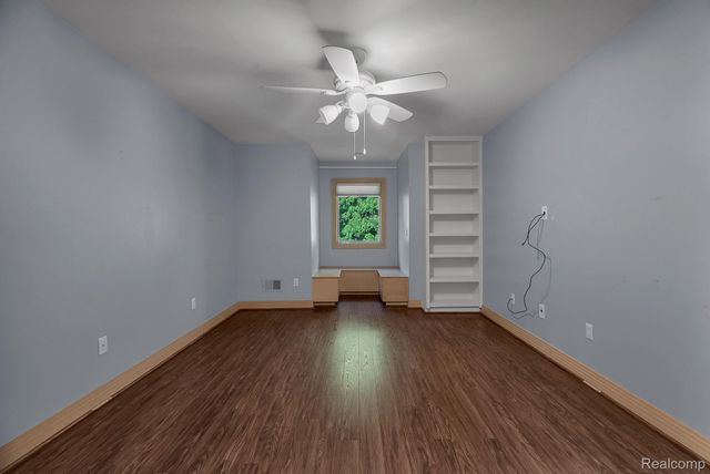 5779 Pinecrest Estates Drive, Ann Arbor, MI 48105