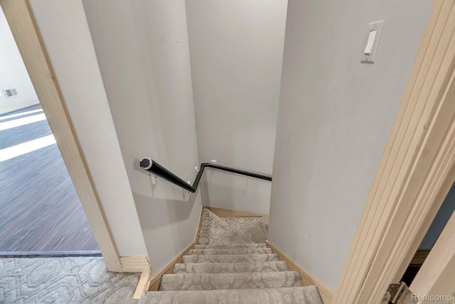 5779 Pinecrest Estates Drive, Ann Arbor, MI 48105