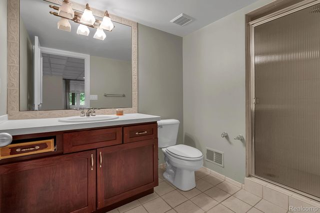 5779 Pinecrest Estates Drive, Ann Arbor, MI 48105