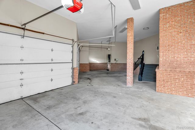 5779 Pinecrest Estates Drive, Ann Arbor, MI 48105