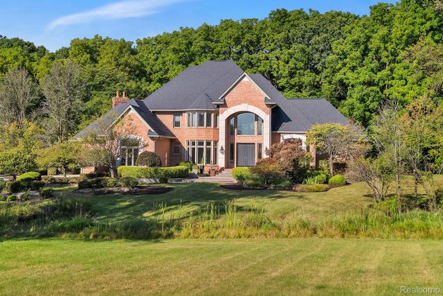 5779 Pinecrest Estates Drive, Ann Arbor, MI 48105