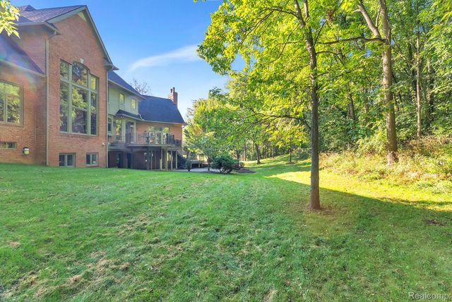 5779 Pinecrest Estates Drive, Ann Arbor, MI 48105