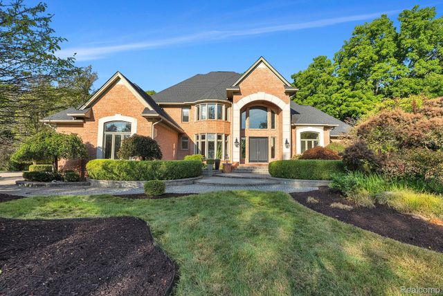 5779 Pinecrest Estates Drive, Ann Arbor, MI 48105
