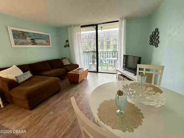 1441 N Atlantic Ave Unit 212, Daytona Beach, FL 32118