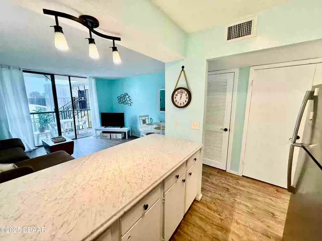 1441 N Atlantic Ave Unit 212, Daytona Beach, FL 32118