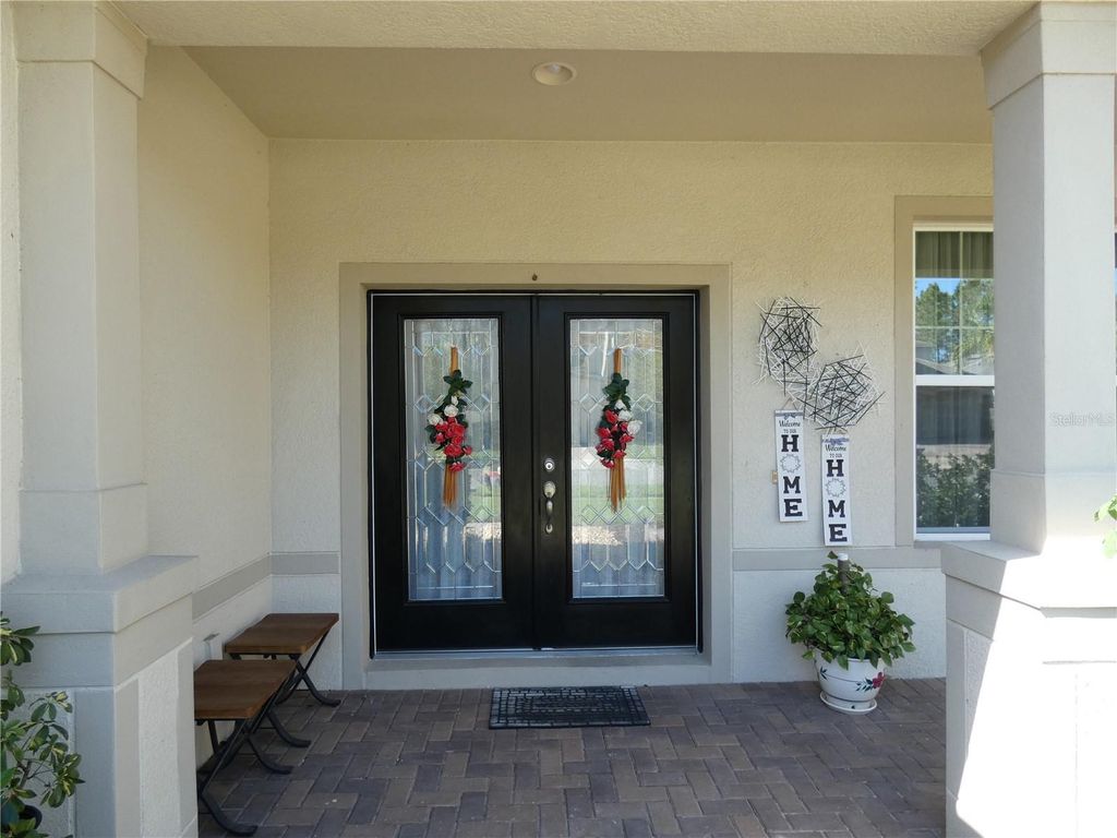 Image 2 of property listing at 10638 ARBOR VIEW BOULEVARD, Orlando, FL 32825