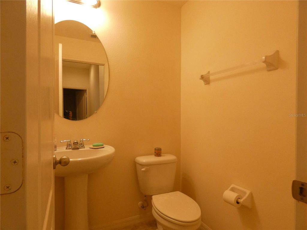 Image 11 of property listing at 10638 ARBOR VIEW BOULEVARD, Orlando, FL 32825