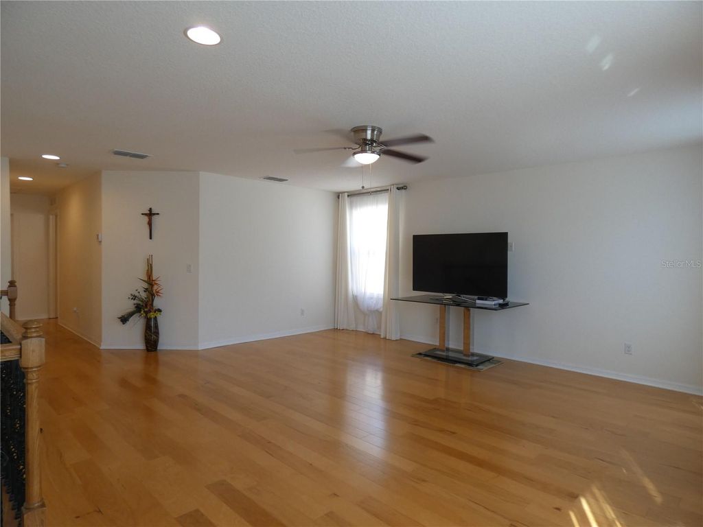 Image 14 of property listing at 10638 ARBOR VIEW BOULEVARD, Orlando, FL 32825