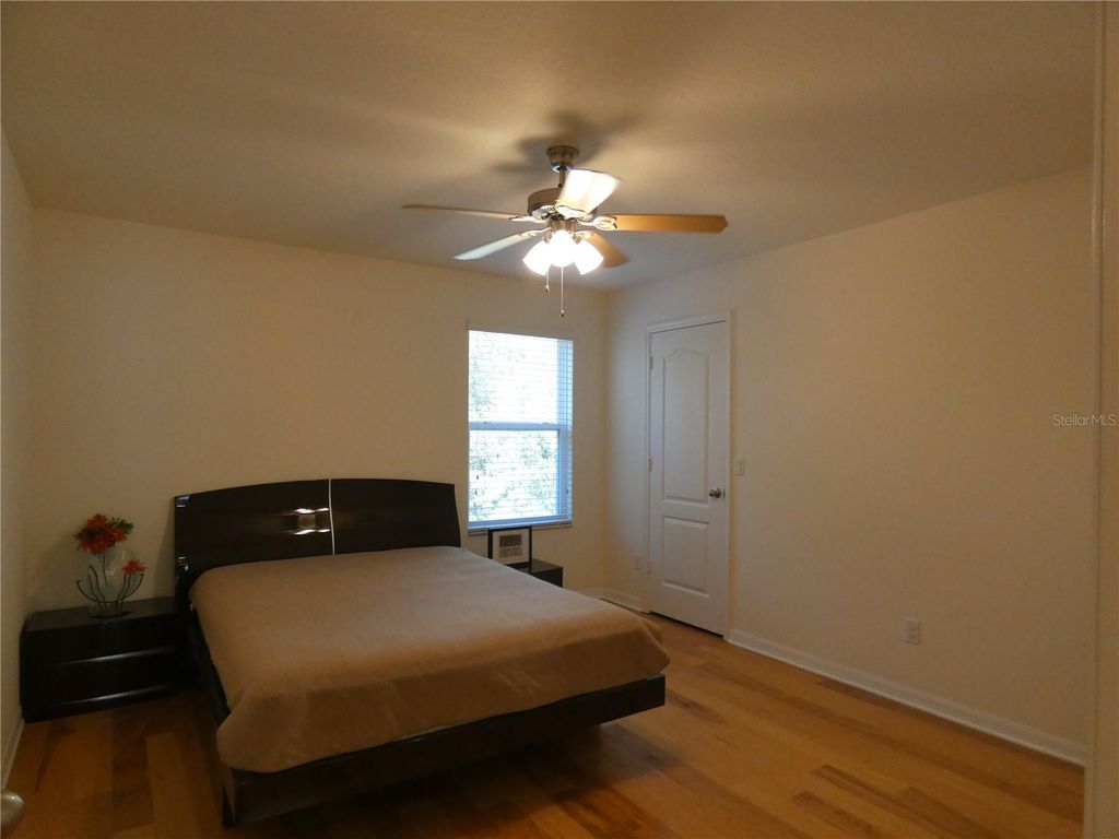 Image 17 of property listing at 10638 ARBOR VIEW BOULEVARD, Orlando, FL 32825