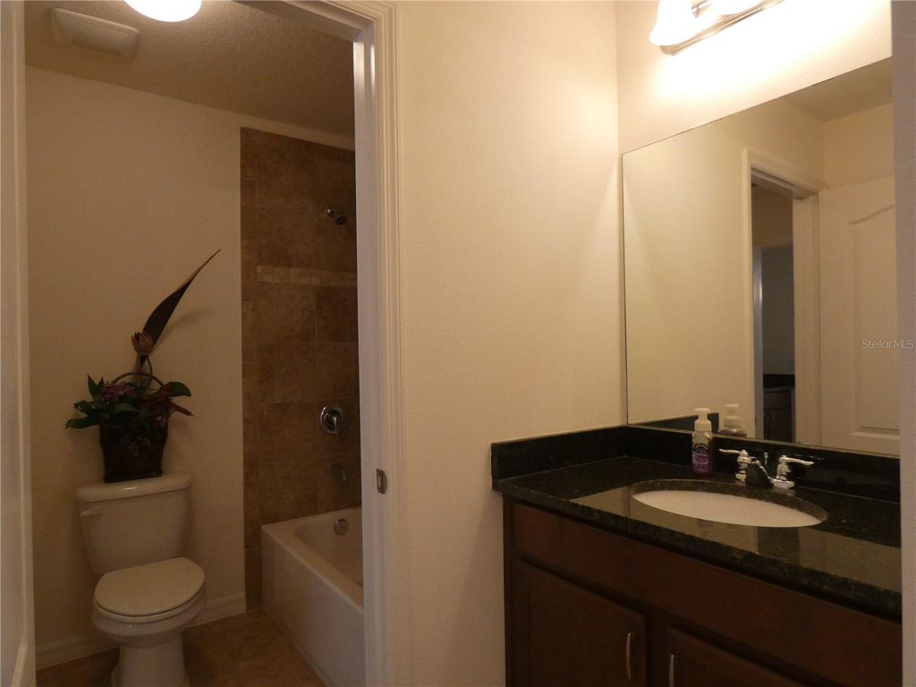 Image 18 of property listing at 10638 ARBOR VIEW BOULEVARD, Orlando, FL 32825