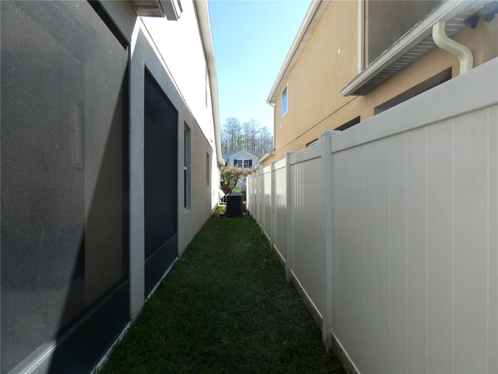 Image 26 of property listing at 10638 ARBOR VIEW BOULEVARD, Orlando, FL 32825