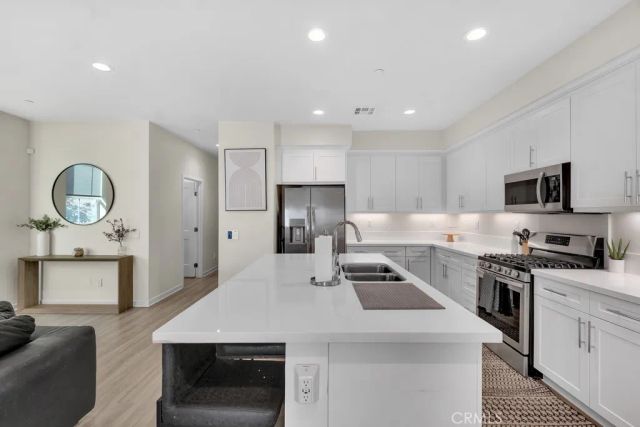 13423 W Saddle Rock Place, Sylmar, CA 91342