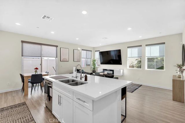 13423 W Saddle Rock Place, Sylmar, CA 91342