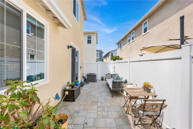 13423 W Saddle Rock Place, Sylmar, CA 91342