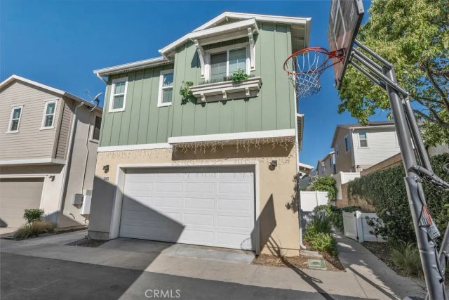 13423 W Saddle Rock Place, Sylmar, CA 91342
