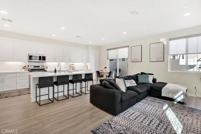 13423 W Saddle Rock Place, Sylmar, CA 91342