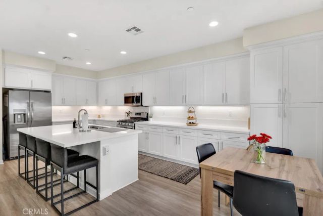 13423 W Saddle Rock Place, Sylmar, CA 91342