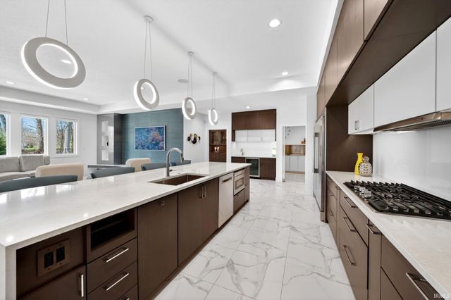 50861 Brownstone Drive, Granger, IN 46530