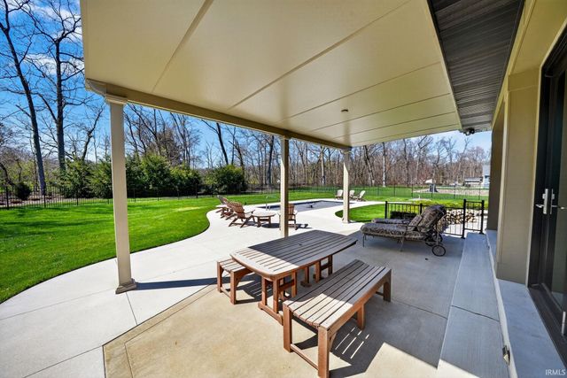 50861 Brownstone Drive, Granger, IN 46530