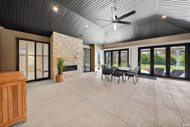 50861 Brownstone Drive, Granger, IN 46530