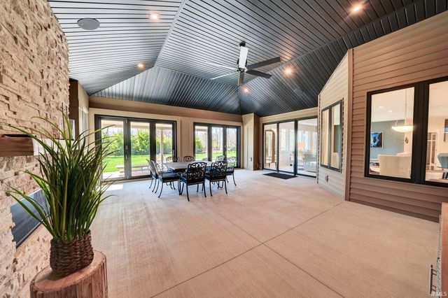 50861 Brownstone Drive, Granger, IN 46530