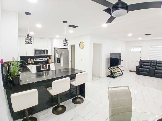 3006 W KIRBY STREET, Tampa, FL 33614