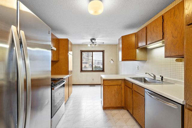 6974 Langford Court 5, Edina, MN 55436