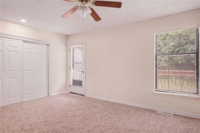 7028 N Fisk Court, Kansas City, MO 64151