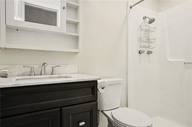 7028 N Fisk Court, Kansas City, MO 64151