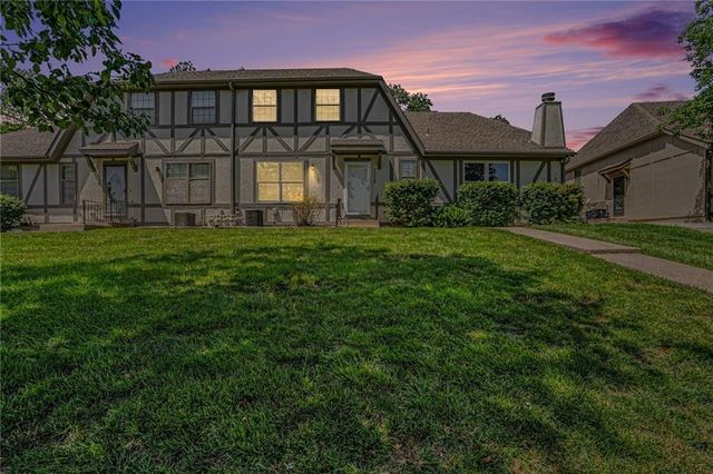 7028 N Fisk Court, Kansas City, MO 64151