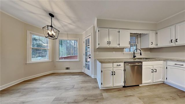 260 N Fayette Drive, Fayetteville, GA 30214