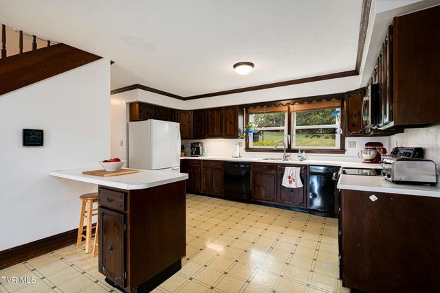 282 Horseshoe Bend Road, Jonesborough, TN 37659