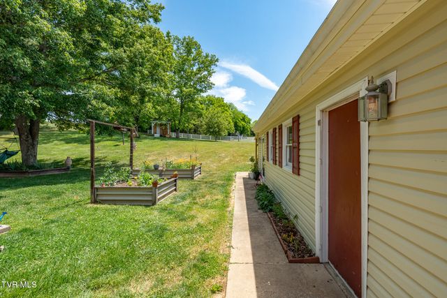 282 Horseshoe Bend Road, Jonesborough, TN 37659