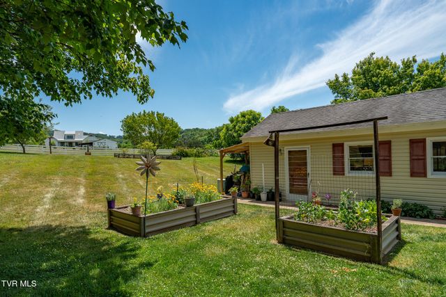 282 Horseshoe Bend Road, Jonesborough, TN 37659